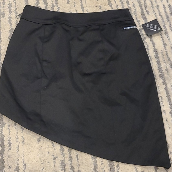 NWT Nasty Gal  Asymmetrical black skirt - Picture 3 of 5